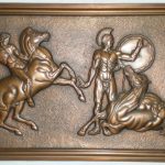 Reproduction contemporaine de La mort d’Hector, une œuvre en cuivre repoussé créée par Albert Gilles en 1933-1934 pour Mae West