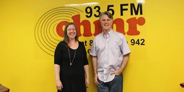 Sarah Ferber (à gauche) avec Dale Jarvis (à droite).