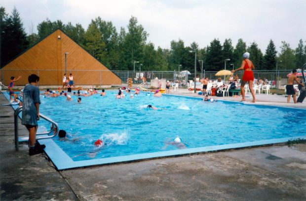 Photo de la piscine du camping de Malartic dans les années 1970