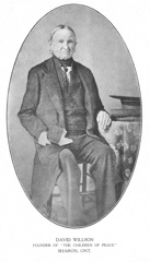 Photo en noir et blanc de 1860 montrant David Willson assis. 