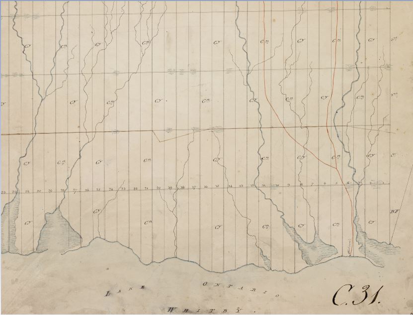 Une carte dessinée à la main des lots et des concessions à l'encre noire. Une ligne tracée à la main est représentée dans une couleur différente, une encre brun rougeâtre, indiquant l'emplacement d'un sentier pédestre des Premières nations et «Willsons» est noté au bas de la carte où l'eau rencontre la terre.