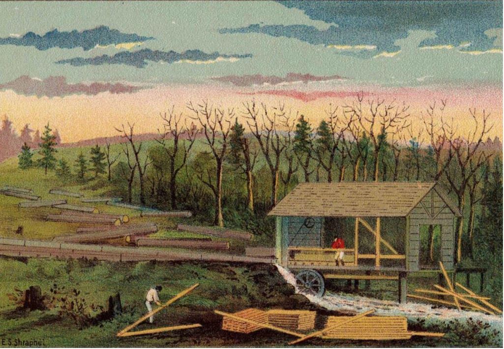 Peinture en couleur d’une scierie. Il y a des grumes sur le côté gauche et un petit moulin sur le côté droit avec une petite roue hydraulique qui mène à un ruisseau.  