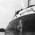 Le Midland Prince, un transporteur de charbon, déchargeant du charbon à Port Oshawa