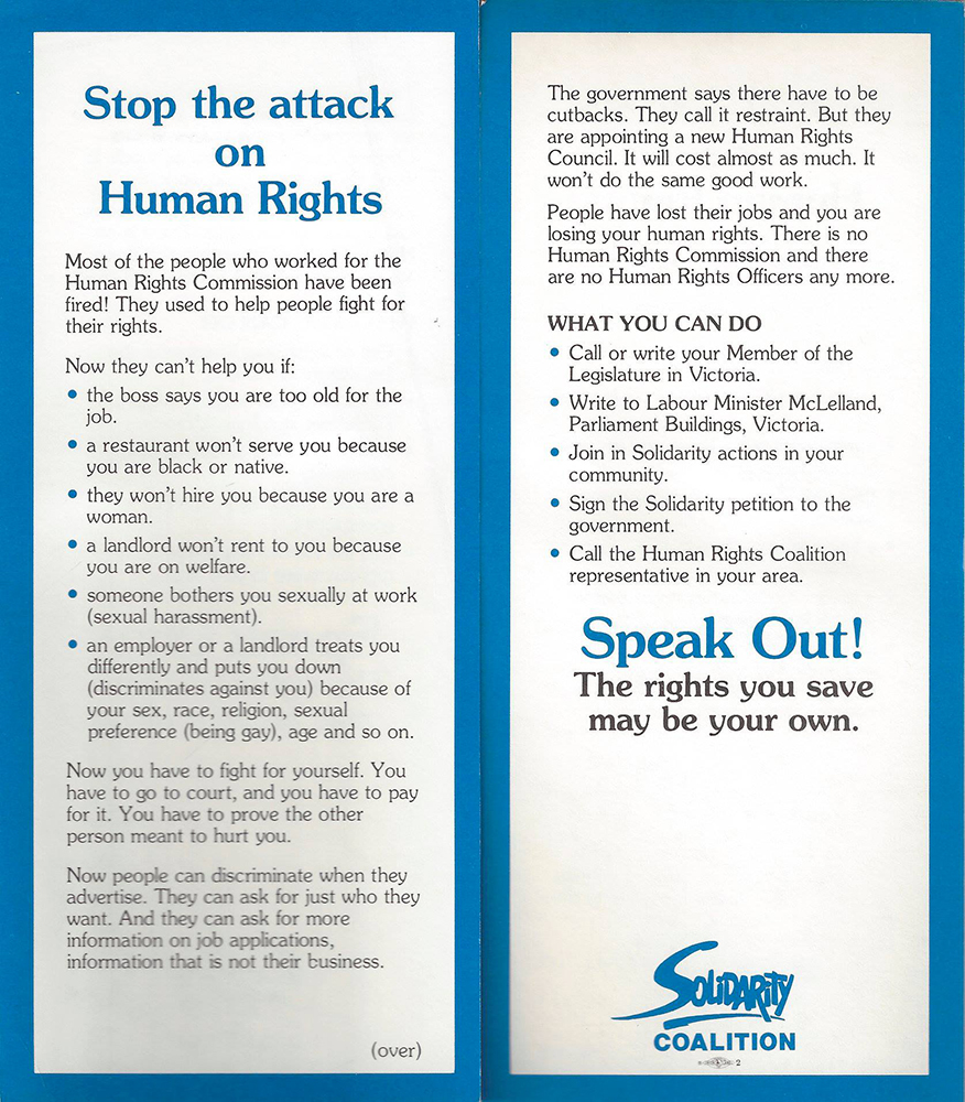 Un prospectus bleu et blanc s’intitule « Arrêtez les attaques sur les droits de la personne ». Il y a comme sous-titres « Ce que vous pouvez faire » et « Prenez la parole! Les droits que vous sauverez peuvent être les vôtres. » 