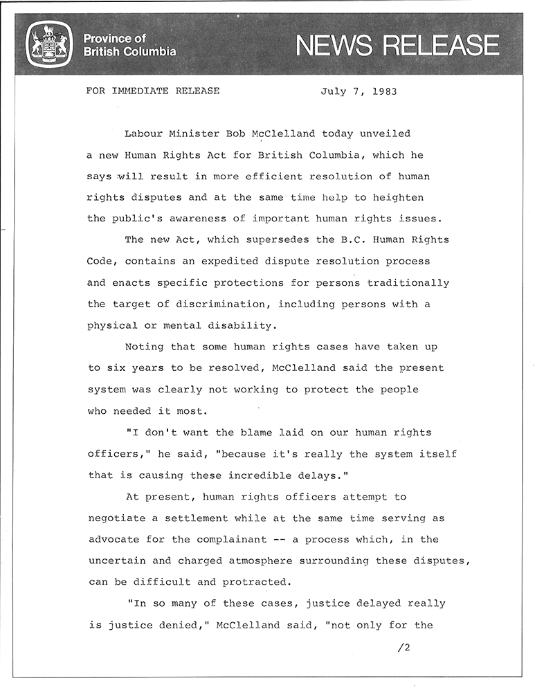 Un communiqué de presse de la Province de la Colombie-Britannique tapé à la machine à écrire daté du 7 juillet 1983 du ministre du Travail Bob McClelland. 