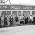Classe de couture en visite à la Bruck Mills