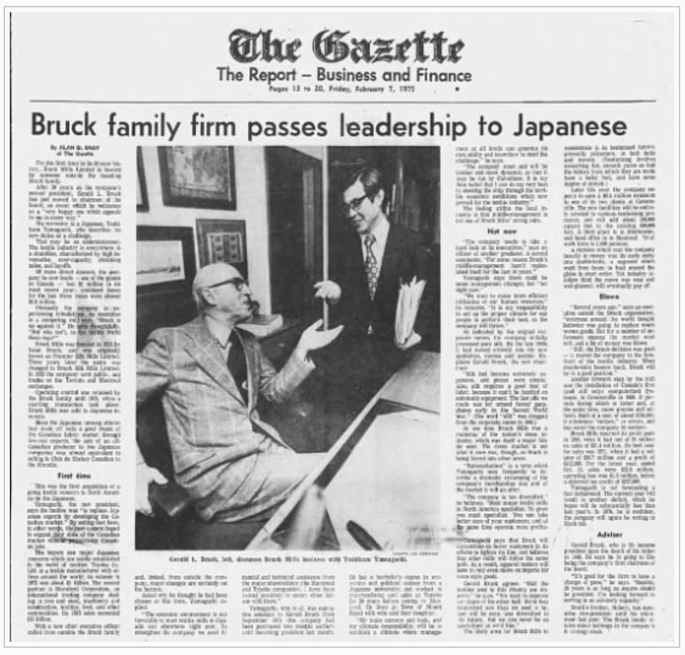 Coupure de presse de la Gazette en 1975 avec titre disant que la famille Bruck cède l'entreprise à des japonais, avec une photo de M. Bruck et un japonais.