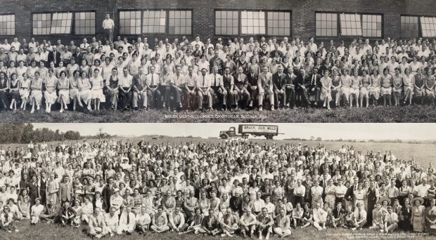 Deux photos panoramiques noir et blanc superposées et montrant toutes les deux de larges groupes de personnes, hommes et femmes, regardant la caméra.