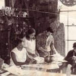 Barbara et son entourage à l’École, vers les années 70