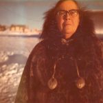 Barbara Leighton à Ulukhaktok, anciennement Holman Island, 1972