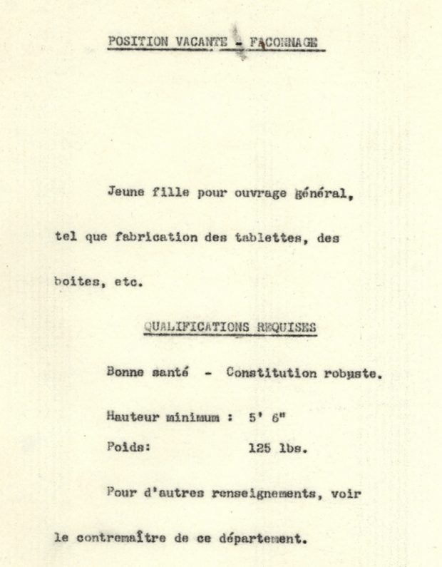 Document textuel pour l’affichage d’un poste pour femme au façonnage avec l’étampe de la compagnie, une brève description du travail à effectuer et les qualifications requises. 