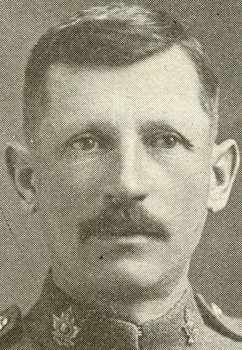 Portrait d’un soldat qui a une moustache