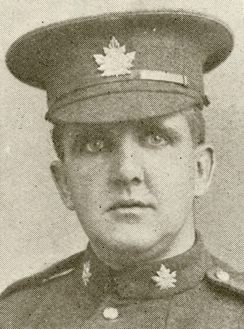 Portrait d’un soldat portant une casquette.