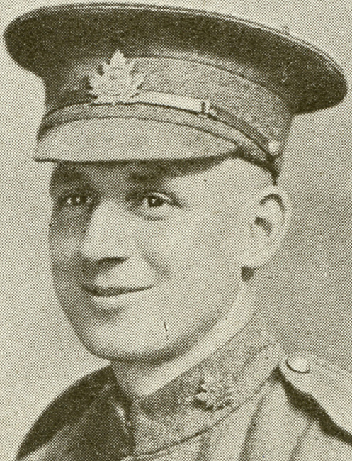 Portrait d’un soldat portant une casquette.