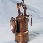 Lampe à carbure pour mineur