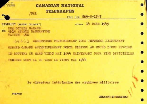 Télégramme sur fond jaune et texte en noir. En haut est écrit « Canadian National Telegraphs », puis l'adresse du destinataire et la date. Suivi du message d'environ 35 mots envoyé par le directeur intérimaire des archives militaires