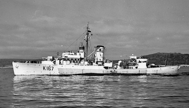 Photo de la corvette K167, un navire de guerre de la Marine royale canadienne