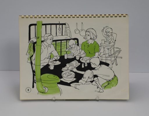 Illustration sur une feuille à reliure spirale. À l’occasion d’une réunion de famille, les parents et de nombreux enfants à l’air triste sont assis autour d’une table de salle à manger où l’on voit de la nourriture et un tuyau de cuisinière vert à proximité. La scène est dépeinte principalement en noir et blanc avec des accents verts. 