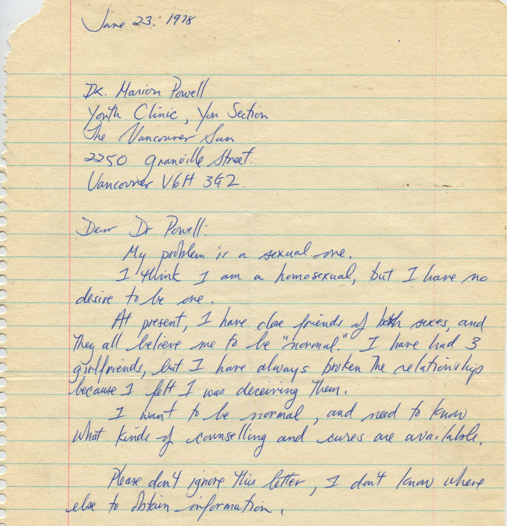Lettre manuscrite en cursive et à l’encre bleue sur du papier jaune ligné. La lettre parle d’enjeux liés à la sexualité.