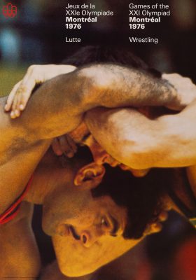 L’en-tête d’une affiche indique : Jeux de la vingt et unième Olympiade, Montréal, 1976, lutte. Elle présente deux lutteurs en plein combat, leurs bras emmêlés et leurs têtes baissées.